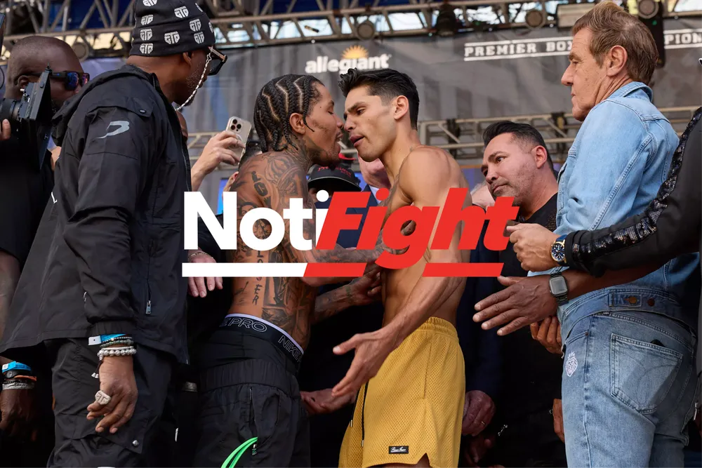0025_Davis vs Garcia Weigh-ins